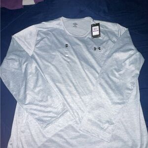 Under Armour Men's Gray Long Sleeve Shirt